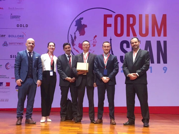 HiNounou Speaks at Forum ASEAN